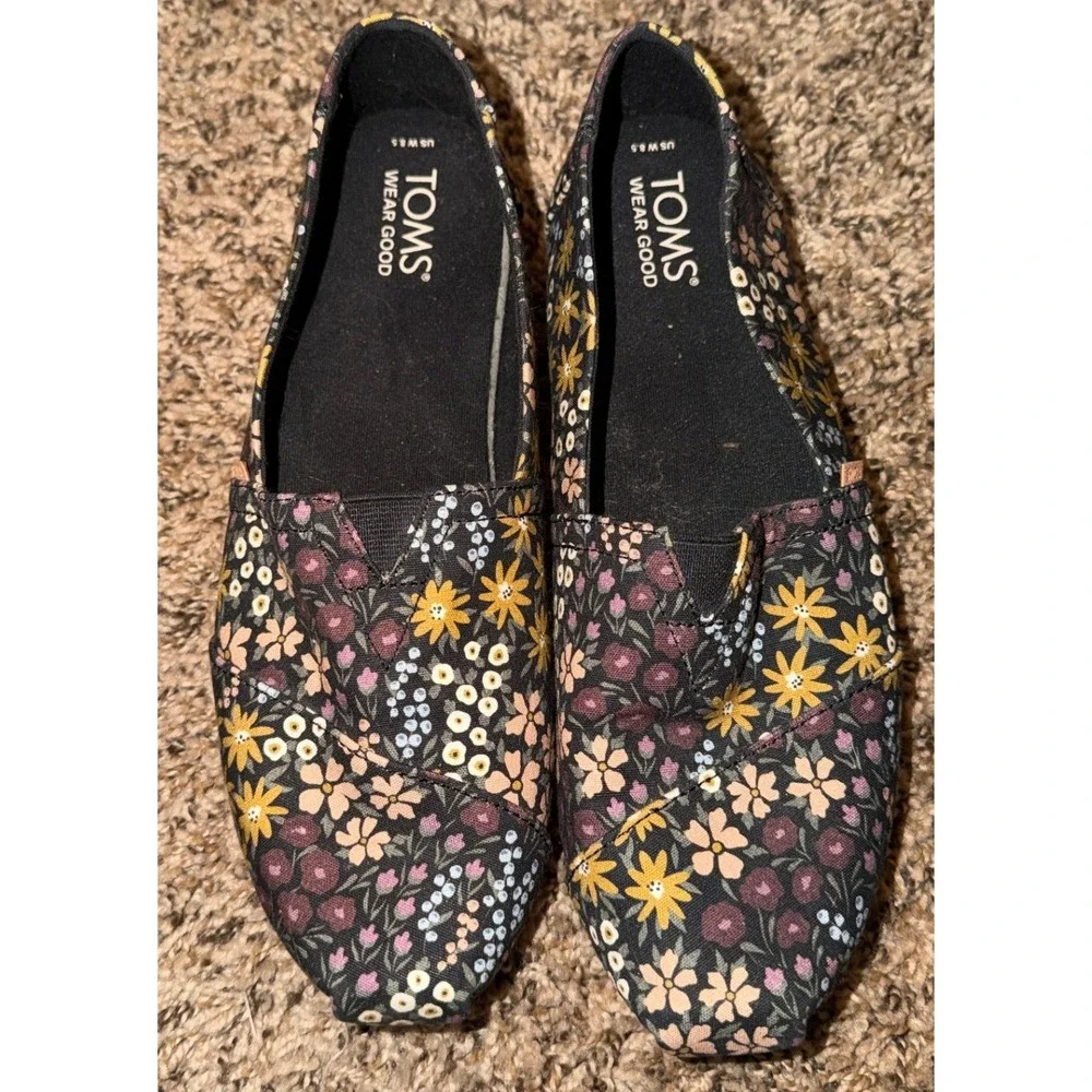 TOMS-Alpargata Slip-On Black Floral Pattern Slip On Flats Size 8.5